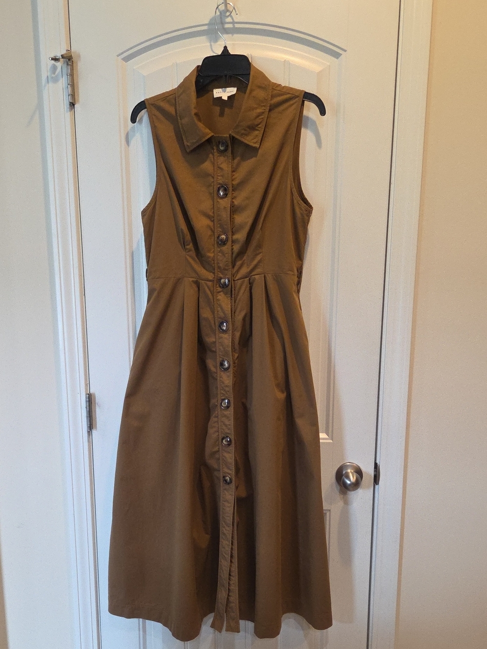 entro Brown Sleeveless Collared Button-Front Midi Dress